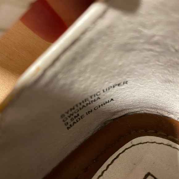 Guess white and silver chains sandals - Picture 2 of 2